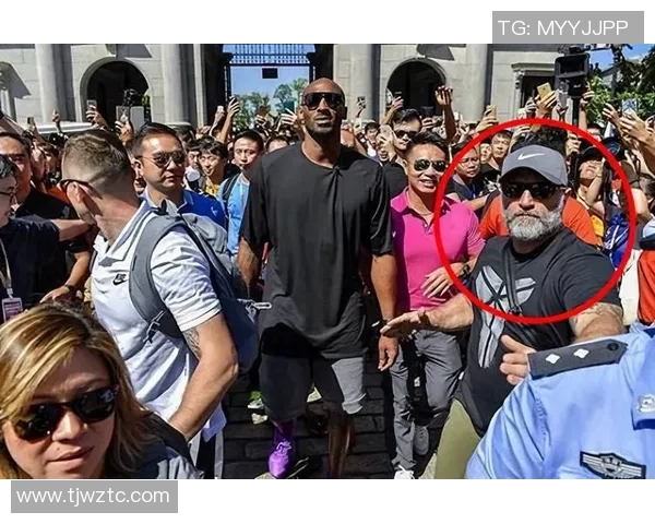 足球球星保镖震撼登场 守护巨星安全的幕后英雄揭秘