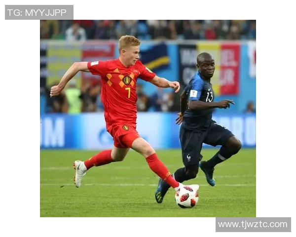 球星女友与足球的爱恨情仇揭密:从场外生活到赛场风云的背后故事 球星女友与足球的爱恨情仇揭密:从场外生活到赛场风云的背后故事